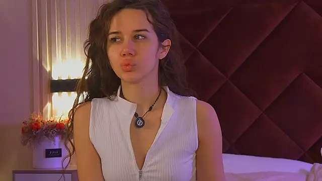 Snapshot of StacyHarland chatting on November 2025 04:28:01 AM StacyHarland online show from November 2025 04:28:01 AM