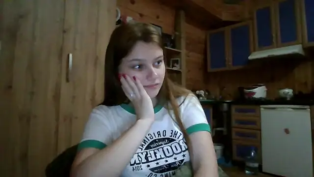 Snapshot of Little_shygirl chatting on September 2025 02:15:01 AM Little shygirl online show from September 2025 02:15:01 AM