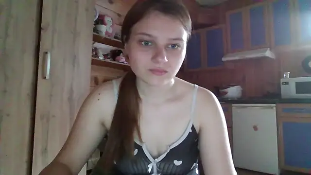 Snapshot of Little_shygirl chatting on September 2025 04:08:01 AM Little shygirl online show from September 2025 04:08:01 AM