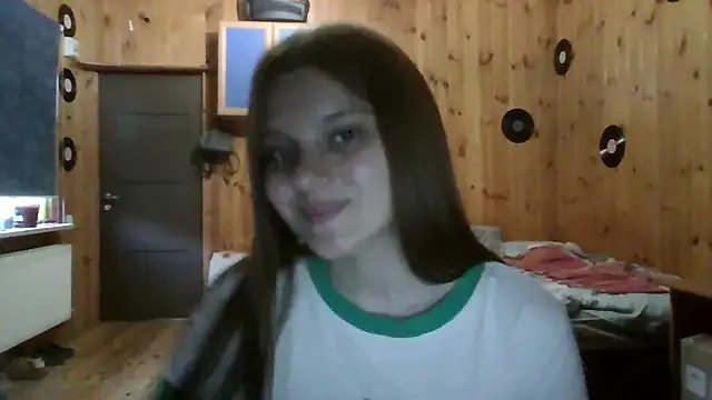 Snapshot of Little_shygirl chatting on September 2025 04:05:01 PM Little shygirl online show from September 2025 04:05:01 PM