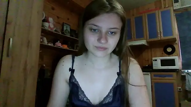 Snapshot of Little_shygirl chatting on October 2025 04:22:01 AM Little shygirl online show from October 2025 04:22:01 AM