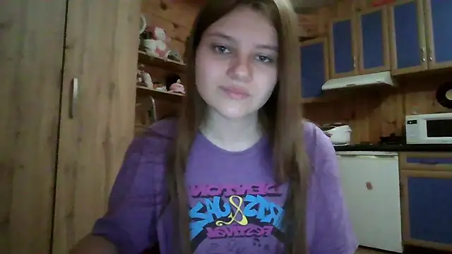 Snapshot of Little_shygirl chatting on September 2025 02:18:02 AM Little shygirl online show from September 2025 02:18:02 AM