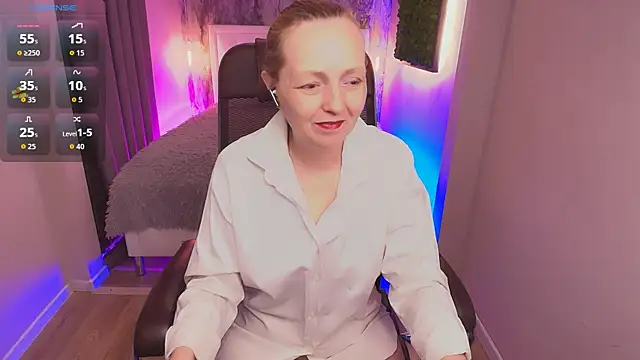 Karen Villis online show from October 2025 11:44:02 AM