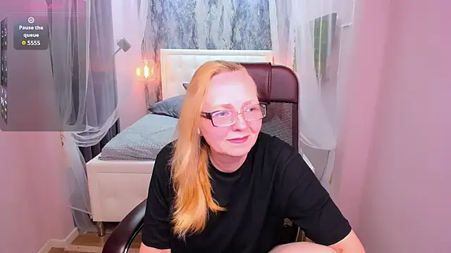 Karen Villis online show from August 2026 11:49:02 AM