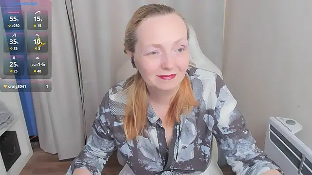 Karen Villis online show from November 2025 09:57:01 AM