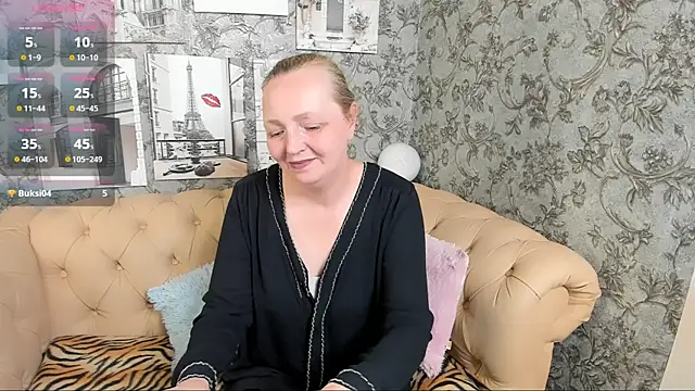 Karen Villis online show from June 2026 10:00:01 AM