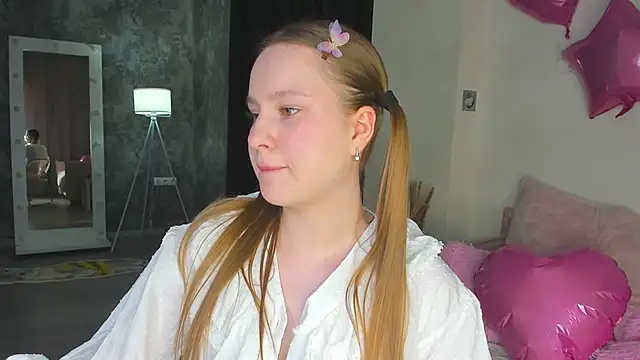 Snapshot of Candy_Cansew chatting on June 2026 06:52:02 AM Candy Cansew online show from June 2026 06:52:02 AM