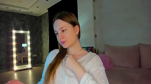 Candy Cansew online show from March 2026 01:07:01 AM