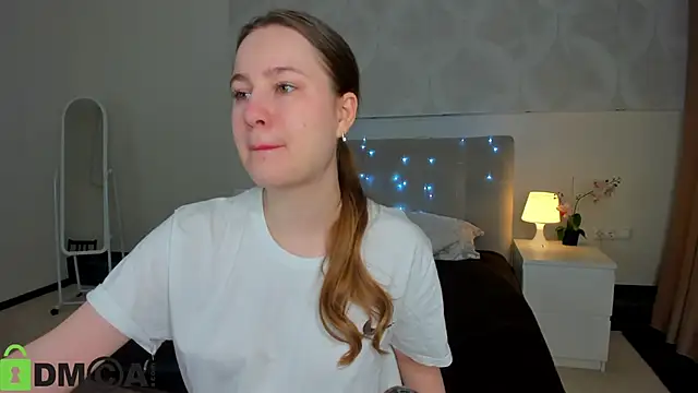 Candy Cansew online show from December 2025 09:26:01 AM