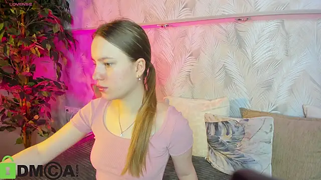 Candy Cansew online show from September 2025 12:05:01 AM