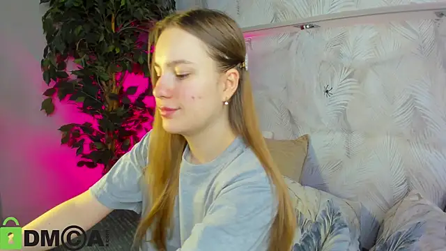 Candy Cansew online show from November 2025 01:10:02 AM