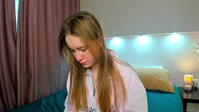 Candy Cansew online show from September 2025 12:43:01 AM