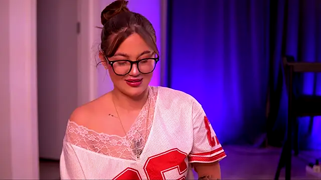 Snapshot of AryaDeluna chatting on October 2025 11:50:02 PM AryaDeluna online show from October 2025 11:50:02 PM