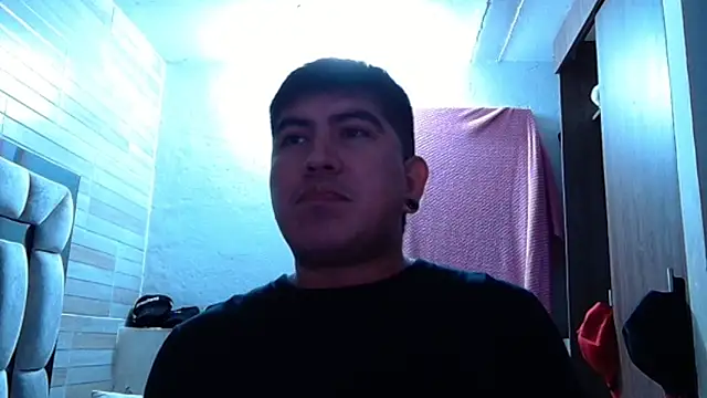 Snapshot of SmithBrigerton chatting on December 2025 06:34:02 AM SmithBrigerton online show from December 2025 06:34:02 AM