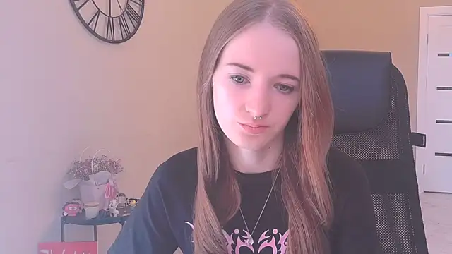 KateKayer online show from September 2025 08:39:01 AM