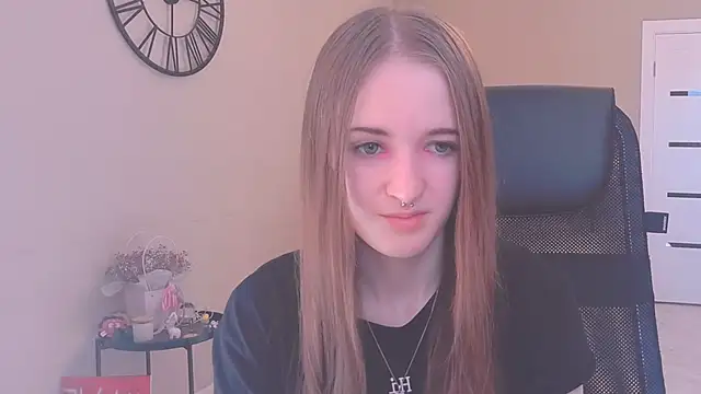 KateKayer online show from October 2025 08:52:01 AM