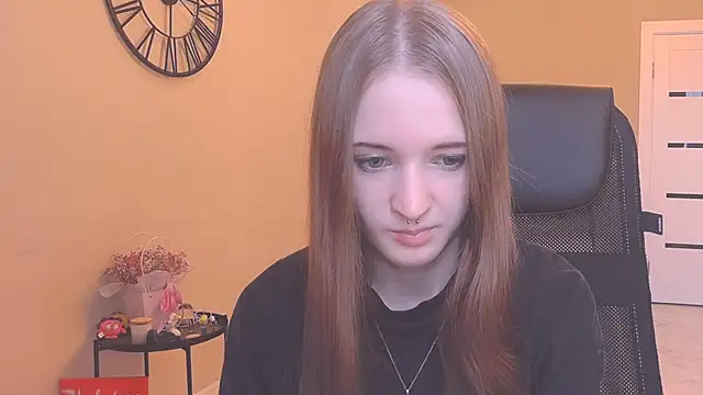 KateKayer online show from September 2025 10:44:01 AM