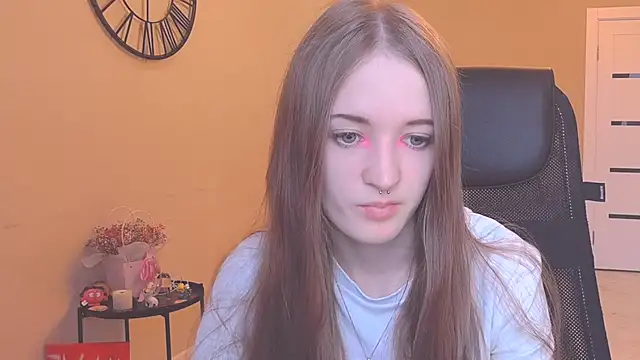 KateKayer online show from October 2025 09:11:02 AM