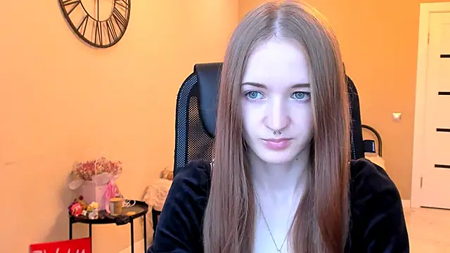 KateKayer online show from November 2025 11:14:01 AM