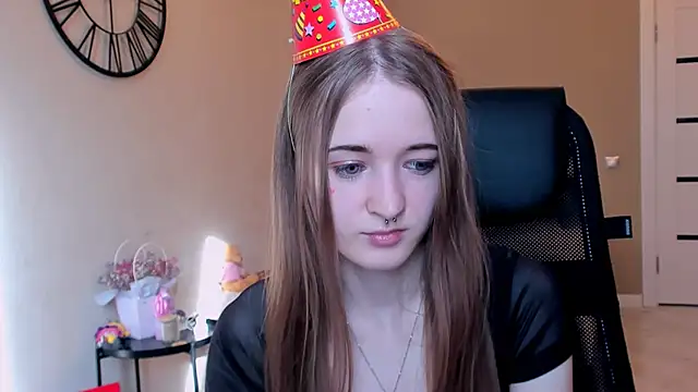 KateKayer online show from October 2025 11:20:01 AM