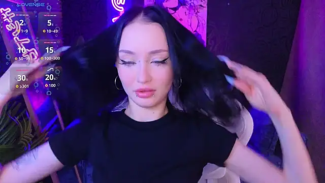  holly berry  online show from October 2025 01:49:01 AM
