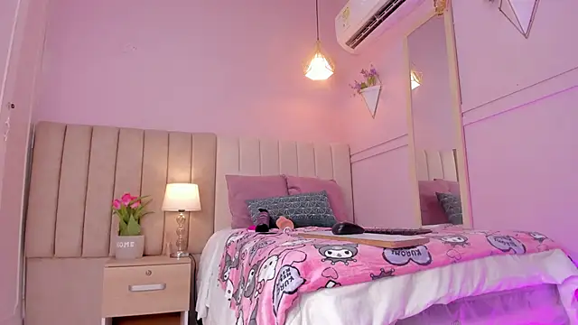  lucia 18 online show from November 2025 11:37:01 AM