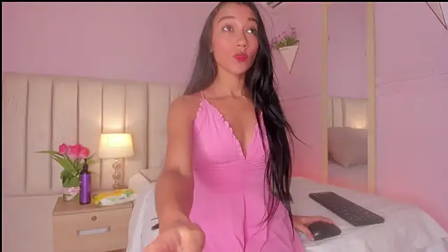  lucia 18 online show from June 2026 06:27:02 PM