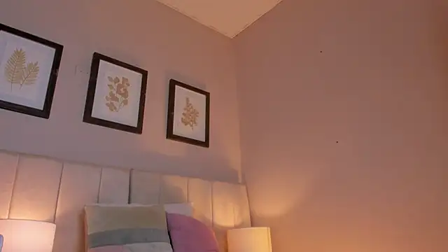  lucia 18 online show from February 2026 11:43:02 AM