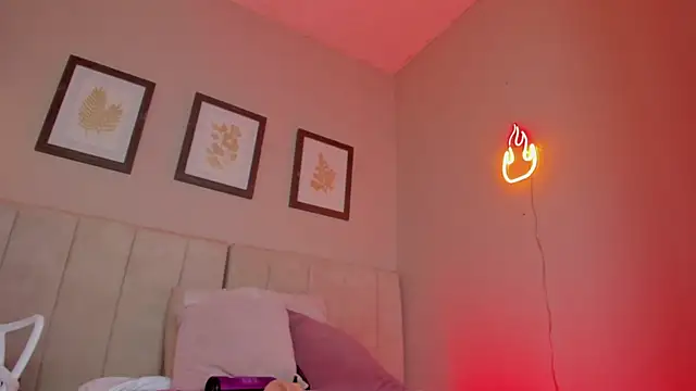  lucia 18 online show from November 2025 01:33:02 PM