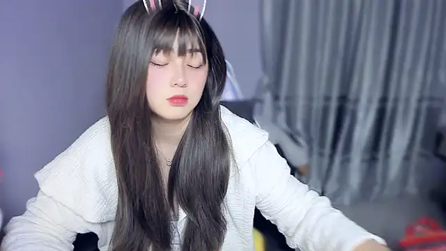 yuki3366 online show from November 2025 01:27:02 PM