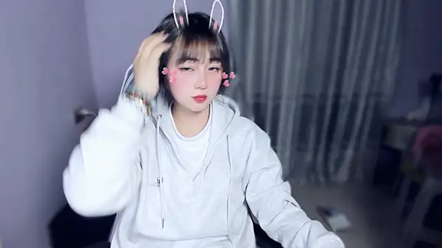 yuki3366 online show from December 2025 11:55:01 AM