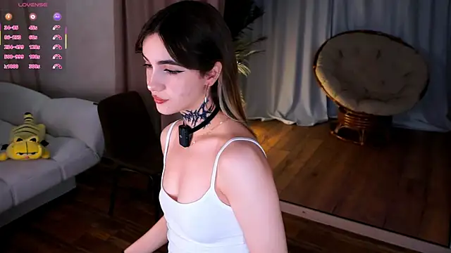 CupSizeGirl online show from November 2025 01:25:01 PM