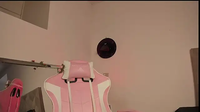 Paprika  online show from November 2025 06:24:02 PM