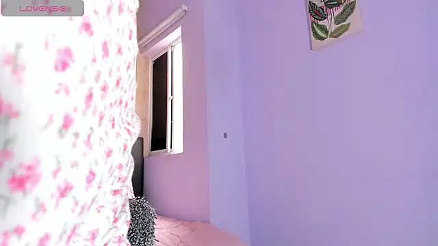 valentina-diiaz online show from May 2026 02:07:01 PM