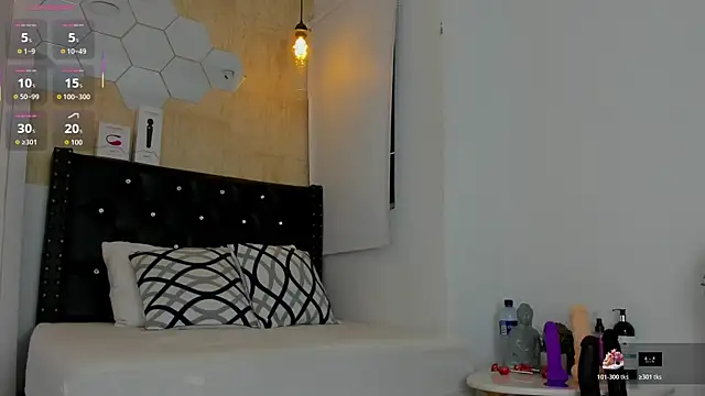 valentina-diiaz online show from January 2026 01:04:02 PM