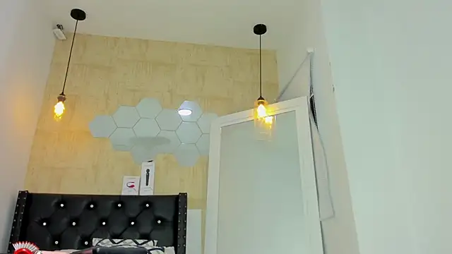 valentina-diiaz online show from November 2025 02:53:01 PM