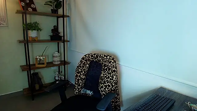  Victoria Collins online show from March 2026 11:37:02 AM