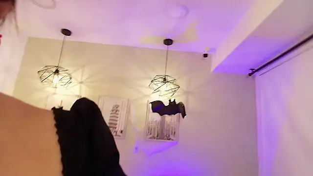  Victoria Collins online show from October 2025 11:29:02 AM