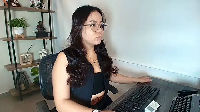  Victoria Collins online show from March 2026 11:44:02 AM