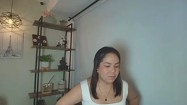  Victoria Collins online show from April 2026 12:01:02 PM