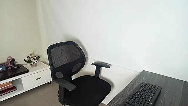  Victoria Collins online show from October 2025 11:09:01 AM