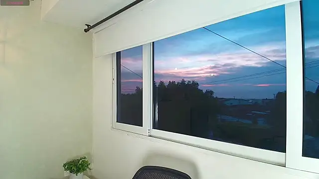  Victoria Collins online show from November 2025 11:00:01 AM