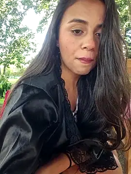 Lunaluxe1001 online show from December 2025 01:21:01 PM