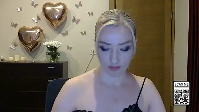 Snapshot of Wild_Silk_Desire chatting on April 2026 04:58:01 PM Wild Silk Desire online show from April 2026 04:58:01 PM