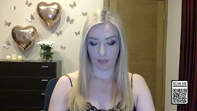 Snapshot of Wild_Silk_Desire chatting on May 2026 04:23:01 PM Wild Silk Desire online show from May 2026 04:23:01 PM