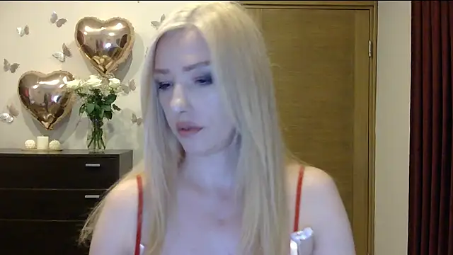 Snapshot of Wild_Silk_Desire chatting on July 2026 05:19:02 PM Wild Silk Desire online show from July 2026 05:19:02 PM