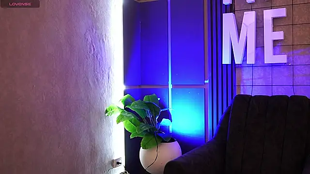 Snapshot of Susan_wall chatting on October 2025 12:24:01 PM Susan wall online show from October 2025 12:24:01 PM