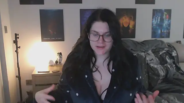 GothSuccubusBabe online show from October 2025 05:13:02 PM