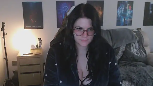 GothSuccubusBabe online show from October 2025 09:59:01 PM
