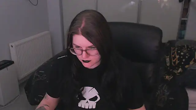 Snapshot of GothSuccubusBabe chatting on May 2026 10:10:02 PM GothSuccubusBabe online show from May 2026 10:10:02 PM